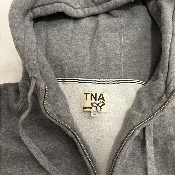 Aritzia zip up sweater - Picture 2 of 3